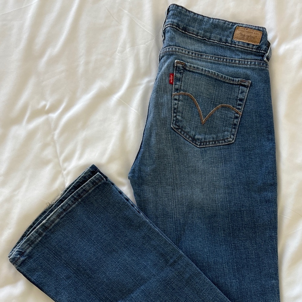 Levis 526 Slender Boot Cut